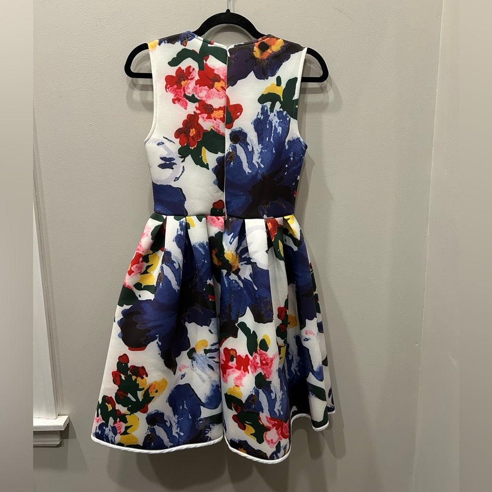 Gracia Fit & Flare Sleeveless Floral Scuba Dress - Picture 6 of 6